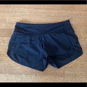 lulu size 4 2.5 inseam